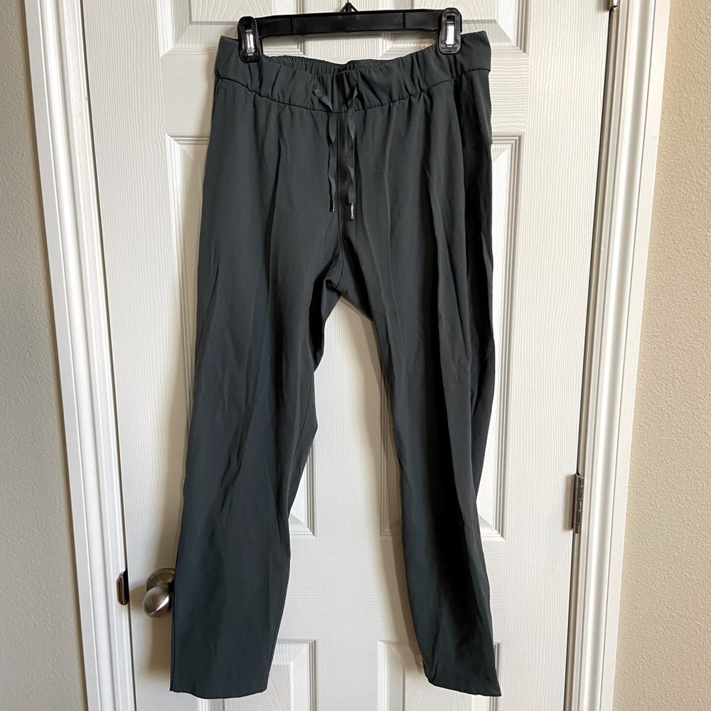 Lululemon jet set jogger